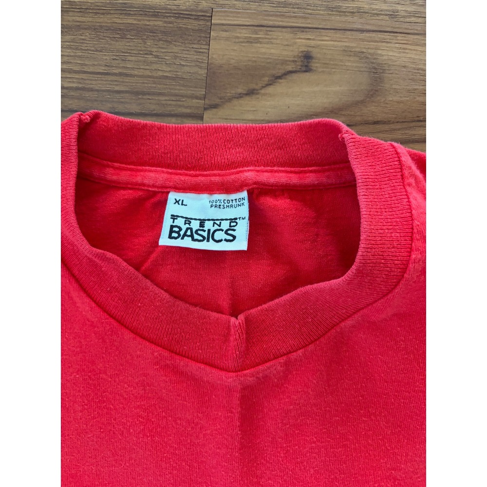 Trend Basics Mens Size XL Red T-Shirt Single Stitch Pocket Made In USA Vintage